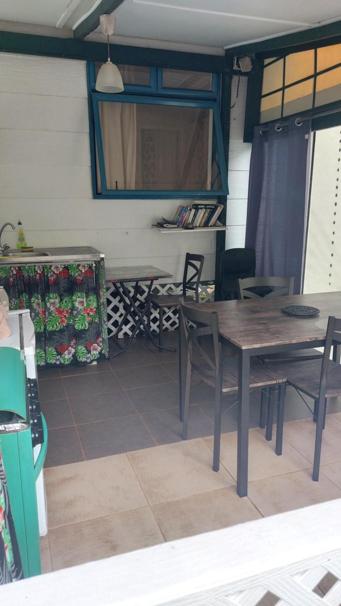 Uturoa 提维皮特旅舍酒店 外观 照片
