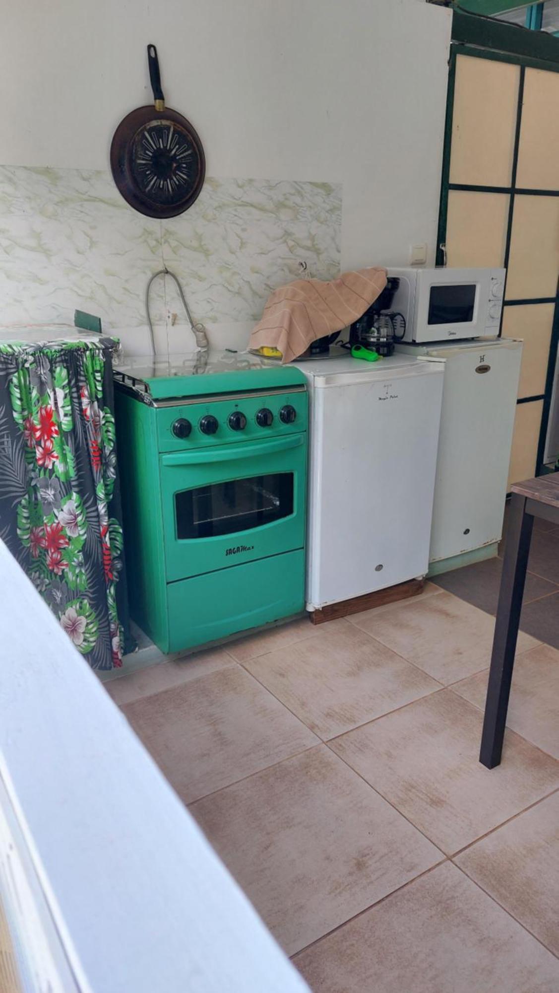 Uturoa 提维皮特旅舍酒店 外观 照片